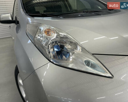 Ниссан Лиф 2013 в Стрые на Automoto.ua Серый Ниссан Лиф, объемом двигателя 0 л и пробегом 118 тыс. км за 6800 $, фото 20 на Automoto.ua