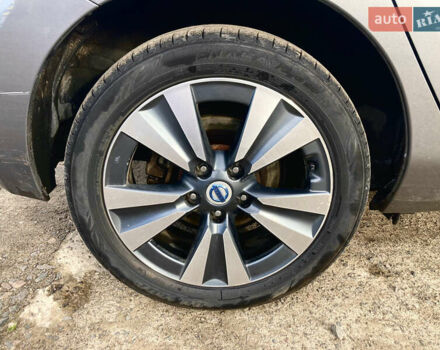 Сірий Ніссан Ліф, об'ємом двигуна 0 л та пробігом 129 тис. км за 8300 $, фото 20 на Automoto.ua