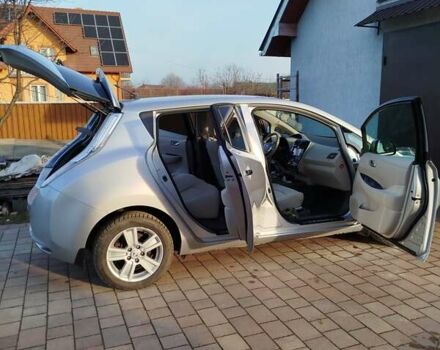 Серый Ниссан Лиф, объемом двигателя 0 л и пробегом 99 тыс. км за 6100 $, фото 3 на Automoto.ua