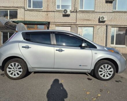 Серый Ниссан Лиф, объемом двигателя 0 л и пробегом 200 тыс. км за 9000 $, фото 5 на Automoto.ua