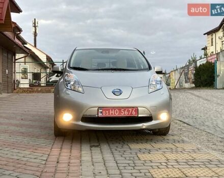 Серый Ниссан Лиф, объемом двигателя 0 л и пробегом 120 тыс. км за 4750 $, фото 2 на Automoto.ua