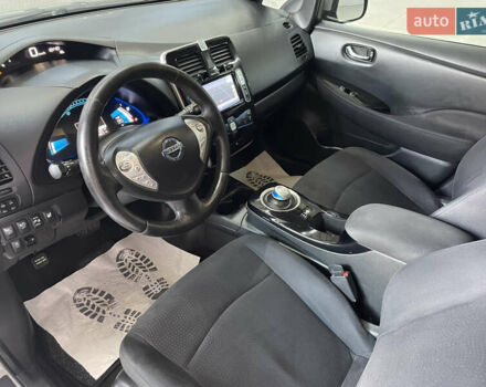 Серый Ниссан Лиф, объемом двигателя 0 л и пробегом 117 тыс. км за 6800 $, фото 47 на Automoto.ua