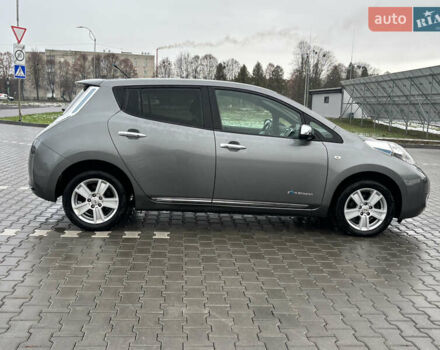 Серый Ниссан Лиф, объемом двигателя 0 л и пробегом 125 тыс. км за 6750 $, фото 6 на Automoto.ua