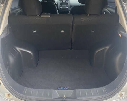 Ниссан Лиф 2013 в Нежине на Automoto.ua Серый Ниссан Лиф, объемом двигателя 0 л и пробегом 181 тыс. км за 5100 $, фото 24 на Automoto.ua