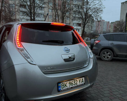 Серый Ниссан Лиф, объемом двигателя 0 л и пробегом 133 тыс. км за 6850 $, фото 18 на Automoto.ua