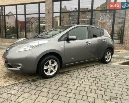 Серый Ниссан Лиф, объемом двигателя 0 л и пробегом 125 тыс. км за 6199 $, фото 1 на Automoto.ua