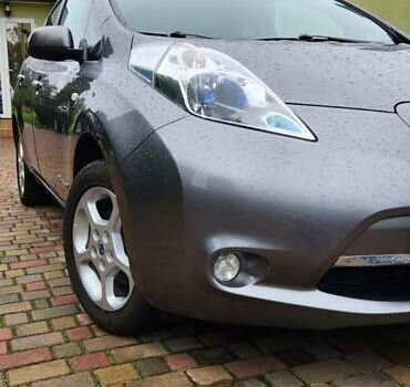 Серый Ниссан Лиф, объемом двигателя 0 л и пробегом 120 тыс. км за 6550 $, фото 16 на Automoto.ua