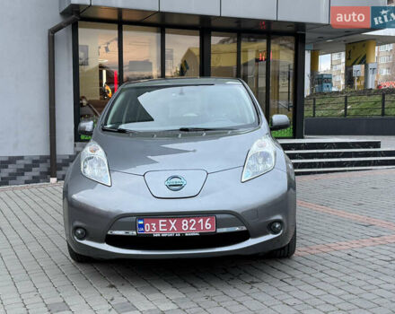 Серый Ниссан Лиф, объемом двигателя 0 л и пробегом 86 тыс. км за 6999 $, фото 4 на Automoto.ua