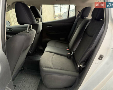 Серый Ниссан Лиф, объемом двигателя 0 л и пробегом 134 тыс. км за 6499 $, фото 21 на Automoto.ua