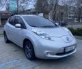 Сірий Ніссан Ліф, об'ємом двигуна 0 л та пробігом 132 тис. км за 7000 $, фото 2 на Automoto.ua