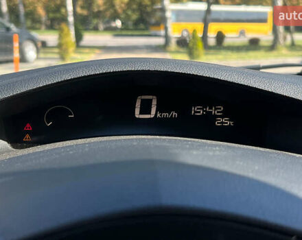 Серый Ниссан Лиф, объемом двигателя 0 л и пробегом 111 тыс. км за 5999 $, фото 16 на Automoto.ua