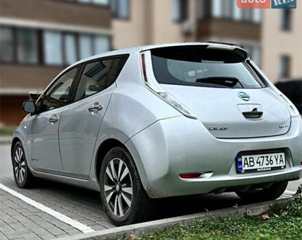 Сірий Ніссан Ліф, об'ємом двигуна 0 л та пробігом 172 тис. км за 7500 $, фото 4 на Automoto.ua