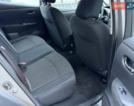 Серый Ниссан Лиф, объемом двигателя 0 л и пробегом 86 тыс. км за 6999 $, фото 21 на Automoto.ua