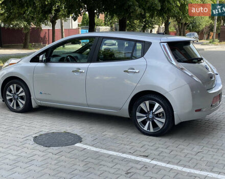 Серый Ниссан Лиф, объемом двигателя 0 л и пробегом 147 тыс. км за 4400 $, фото 7 на Automoto.ua