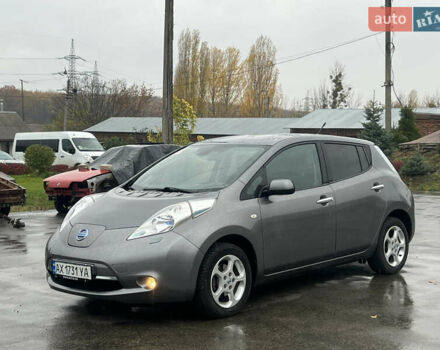 Ниссан Лиф 2014 в Харькове на Automoto.ua Серый Ниссан Лиф, объемом двигателя 0 л и пробегом 112 тыс. км за 6999 $, фото 1 на Automoto.ua