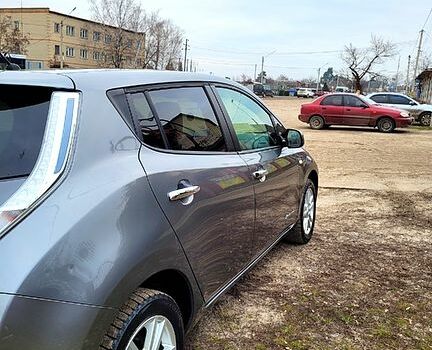 Сірий Ніссан Ліф, об'ємом двигуна 0 л та пробігом 82 тис. км за 9900 $, фото 7 на Automoto.ua