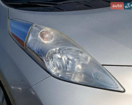 Серый Ниссан Лиф, объемом двигателя 0 л и пробегом 77 тыс. км за 7540 $, фото 4 на Automoto.ua