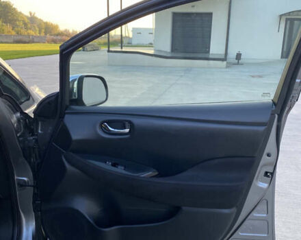 Серый Ниссан Лиф, объемом двигателя 0 л и пробегом 135 тыс. км за 6800 $, фото 17 на Automoto.ua