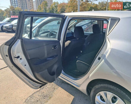 Серый Ниссан Лиф, объемом двигателя 0 л и пробегом 77 тыс. км за 7540 $, фото 10 на Automoto.ua