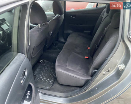 Серый Ниссан Лиф, объемом двигателя 0 л и пробегом 159 тыс. км за 6490 $, фото 11 на Automoto.ua