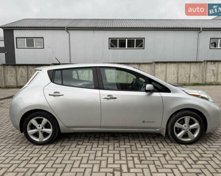 Серый Ниссан Лиф, объемом двигателя 0 л и пробегом 134 тыс. км за 6499 $, фото 4 на Automoto.ua