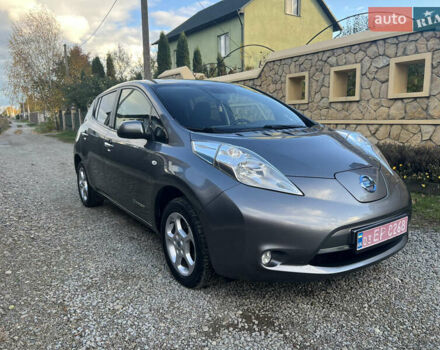 Ниссан Лиф 2014 в Черновцах на Automoto.ua Серый Ниссан Лиф, объемом двигателя 0 л и пробегом 83 тыс. км за 5900 $, фото 3 на Automoto.ua