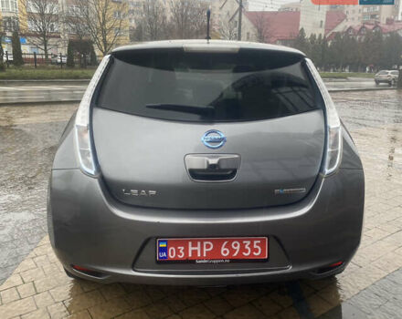 Серый Ниссан Лиф, объемом двигателя 0 л и пробегом 125 тыс. км за 6399 $, фото 2 на Automoto.ua