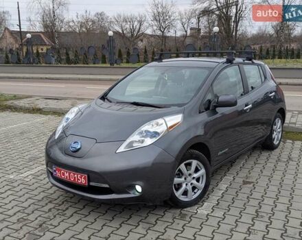 Серый Ниссан Лиф, объемом двигателя 0 л и пробегом 146 тыс. км за 5900 $, фото 10 на Automoto.ua