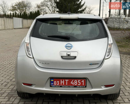 Серый Ниссан Лиф, объемом двигателя 0 л и пробегом 134 тыс. км за 6499 $, фото 7 на Automoto.ua