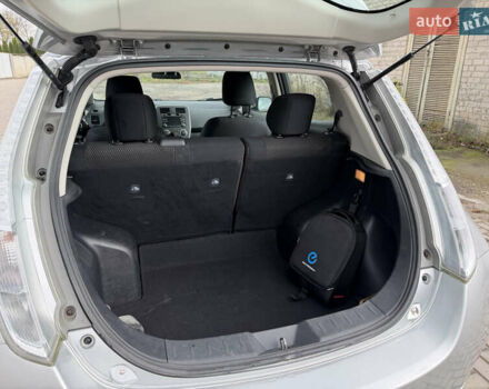 Серый Ниссан Лиф, объемом двигателя 0 л и пробегом 134 тыс. км за 6499 $, фото 14 на Automoto.ua