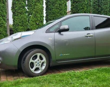 Серый Ниссан Лиф, объемом двигателя 0 л и пробегом 120 тыс. км за 6550 $, фото 2 на Automoto.ua