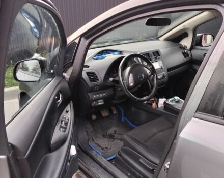 Серый Ниссан Лиф, объемом двигателя 0 л и пробегом 196 тыс. км за 5499 $, фото 4 на Automoto.ua