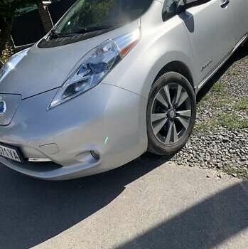 Сірий Ніссан Ліф, об'ємом двигуна 0 л та пробігом 148 тис. км за 6400 $, фото 12 на Automoto.ua