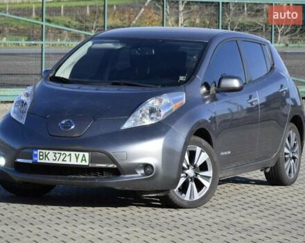 Серый Ниссан Лиф, объемом двигателя 0 л и пробегом 96 тыс. км за 7200 $, фото 16 на Automoto.ua