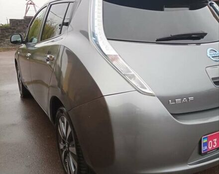 Серый Ниссан Лиф, объемом двигателя 0 л и пробегом 99 тыс. км за 7400 $, фото 4 на Automoto.ua