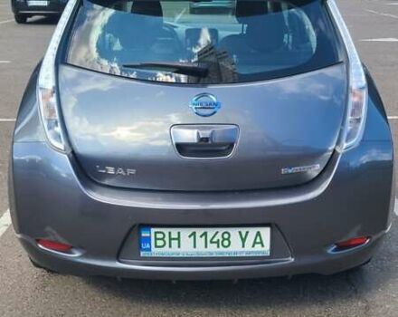 Сірий Ніссан Ліф, об'ємом двигуна 0 л та пробігом 81 тис. км за 7800 $, фото 3 на Automoto.ua