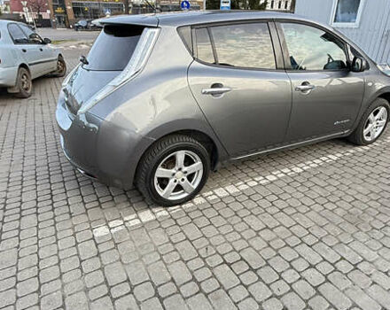 Серый Ниссан Лиф, объемом двигателя 0 л и пробегом 156 тыс. км за 5550 $, фото 5 на Automoto.ua