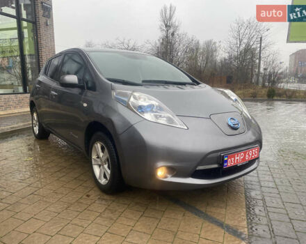 Серый Ниссан Лиф, объемом двигателя 0 л и пробегом 125 тыс. км за 6399 $, фото 4 на Automoto.ua