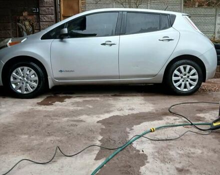 Серый Ниссан Лиф, объемом двигателя 0 л и пробегом 122 тыс. км за 6900 $, фото 5 на Automoto.ua