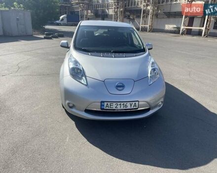 Сірий Ніссан Ліф, об'ємом двигуна 0 л та пробігом 107 тис. км за 7200 $, фото 5 на Automoto.ua