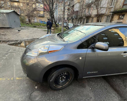 Серый Ниссан Лиф, объемом двигателя 0 л и пробегом 85 тыс. км за 7000 $, фото 7 на Automoto.ua