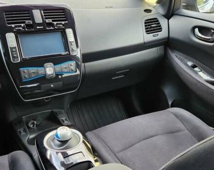 Серый Ниссан Лиф, объемом двигателя 0 л и пробегом 120 тыс. км за 6550 $, фото 25 на Automoto.ua