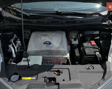 Серый Ниссан Лиф, объемом двигателя 0 л и пробегом 137 тыс. км за 6900 $, фото 21 на Automoto.ua