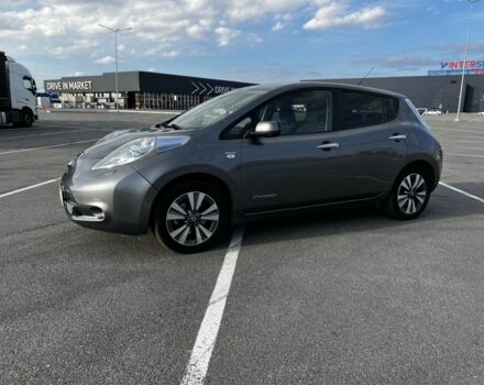 Серый Ниссан Лиф, объемом двигателя 0 л и пробегом 124 тыс. км за 7777 $, фото 4 на Automoto.ua