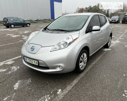 Сірий Ніссан Ліф, об'ємом двигуна 0 л та пробігом 135 тис. км за 6200 $, фото 8 на Automoto.ua