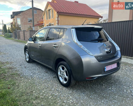 Ниссан Лиф 2014 в Черновцах на Automoto.ua Серый Ниссан Лиф, объемом двигателя 0 л и пробегом 83 тыс. км за 5900 $, фото 7 на Automoto.ua