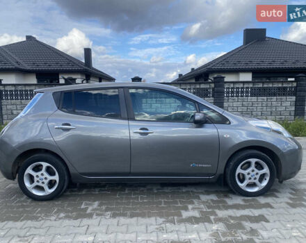 Сірий Ніссан Ліф, об'ємом двигуна 0 л та пробігом 133 тис. км за 6250 $, фото 5 на Automoto.ua