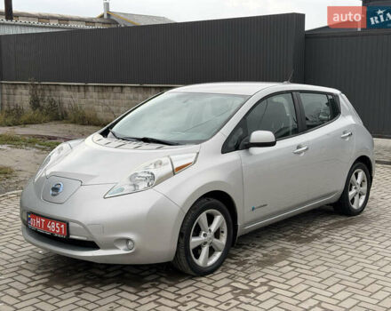 Серый Ниссан Лиф, объемом двигателя 0 л и пробегом 134 тыс. км за 6499 $, фото 11 на Automoto.ua