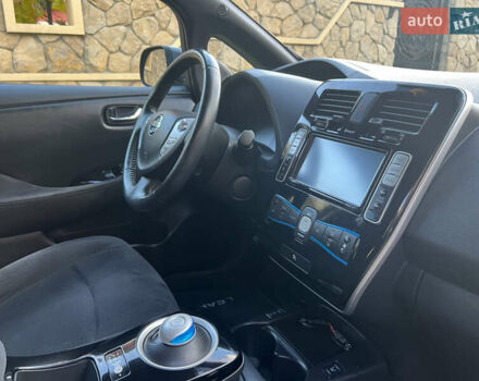 Ниссан Лиф 2014 в Черновцах на Automoto.ua Серый Ниссан Лиф, объемом двигателя 0 л и пробегом 83 тыс. км за 5900 $, фото 9 на Automoto.ua