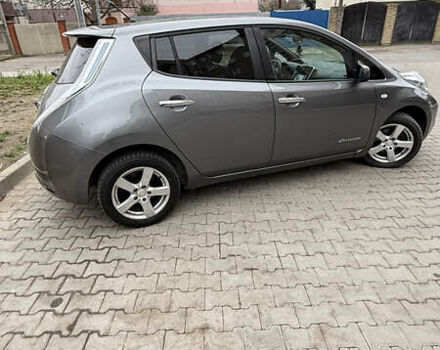 Серый Ниссан Лиф, объемом двигателя 0 л и пробегом 156 тыс. км за 5550 $, фото 12 на Automoto.ua